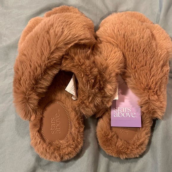 Shoes - House slippers, new with tags, size 5/6